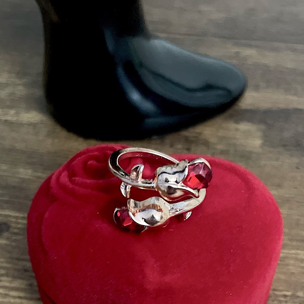 Adjustable Rose Ring - Picture 5 of 9